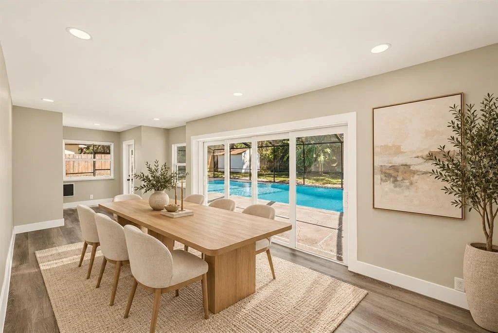 Photo of 1595 OAK LANE