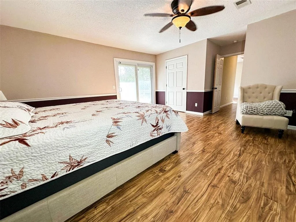 Photo of 15809 NE 15TH PLACE