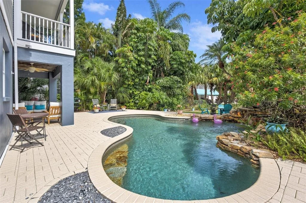 Photo of 760 SOUNDVIEW DRIVE