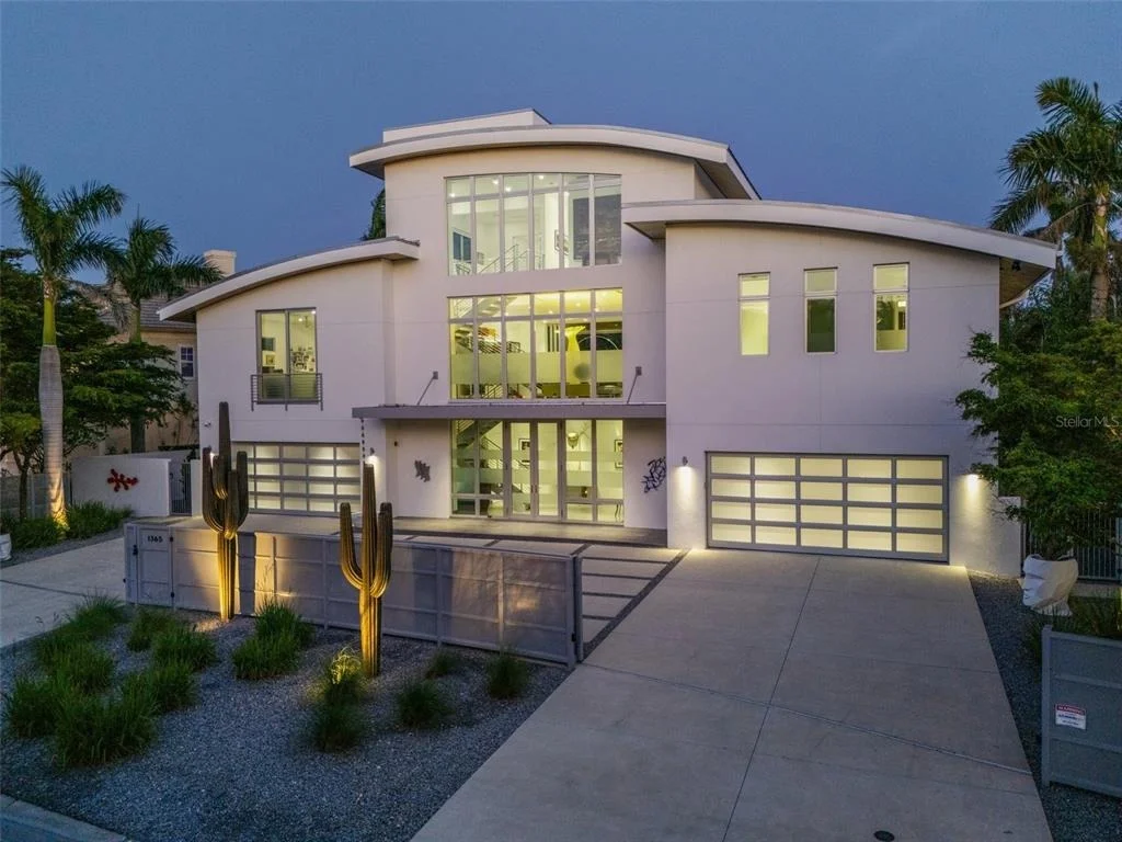 Photo of 1365 HARBOR DRIVE