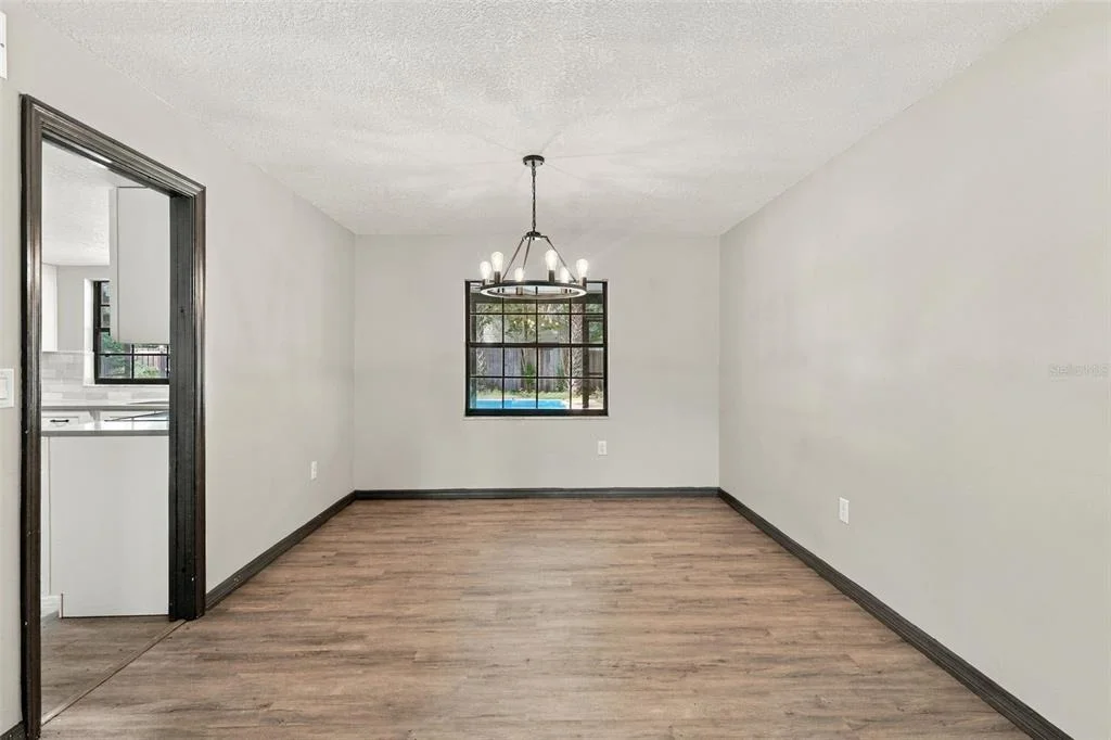 Photo of 3561 CALGARY LANE