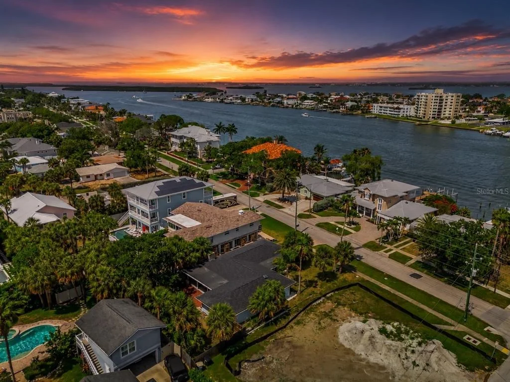 Photo of 730 BAY ESPLANADE