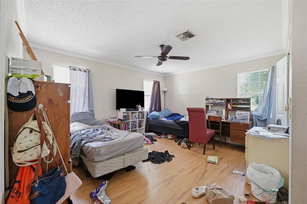 Photo of 15499 OAKCREST CIRCLE