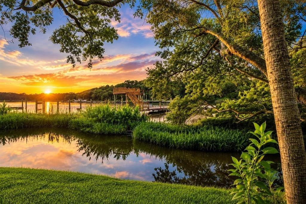 Photo of RIVERVIEW DRIVE