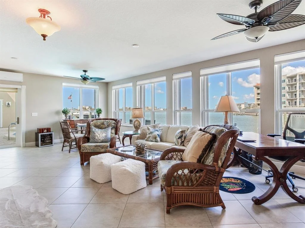 Photo of Unit B at 210 DOLPHIN POINT
