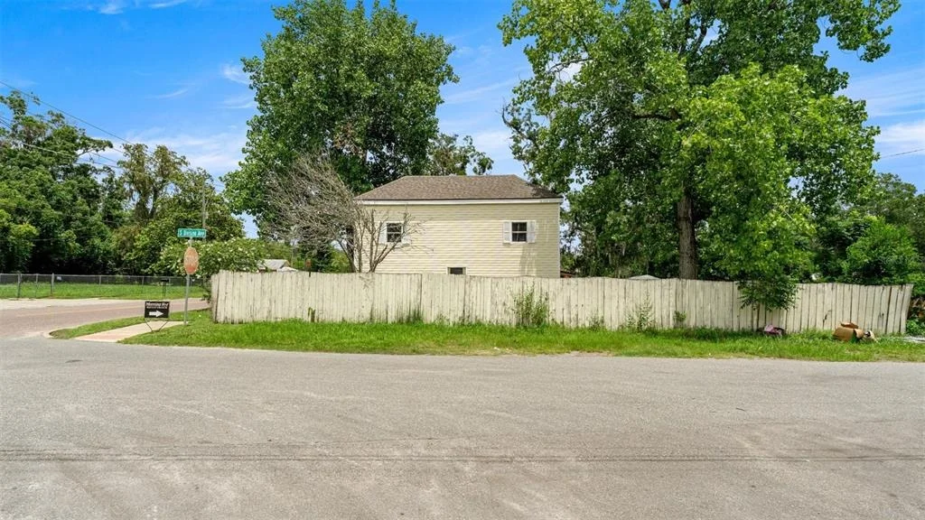 Photo of 10107 S DIVISION AVENUE