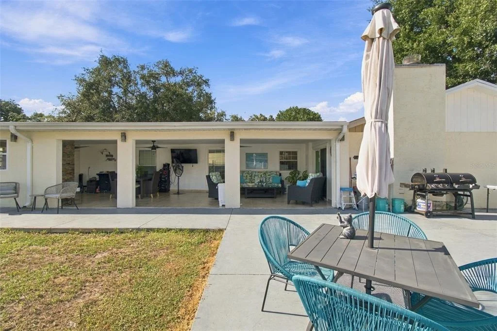 Photo of 1325 OAKCREST DRIVE