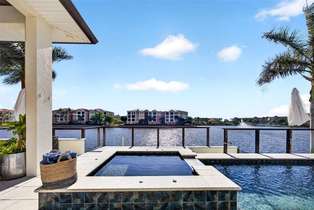 Photo of 125 COLONY POINT DRIVE