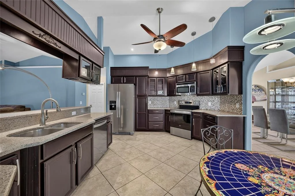 Photo of 86 SANTAREM CIRCLE