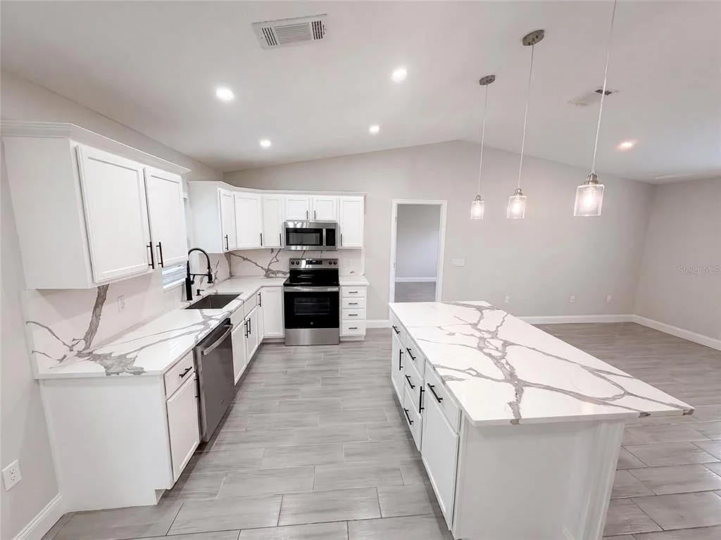 Photo of 8165 RIDGE ROAD