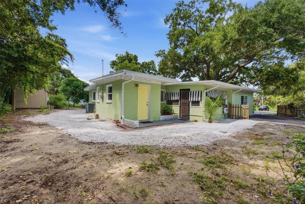 Photo of 1516 ADELE PLACE