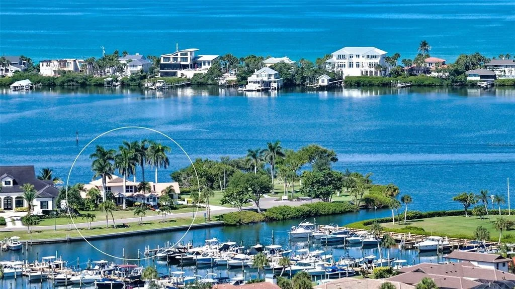 Photo of 321 LOOKOUT POINT DRIVE