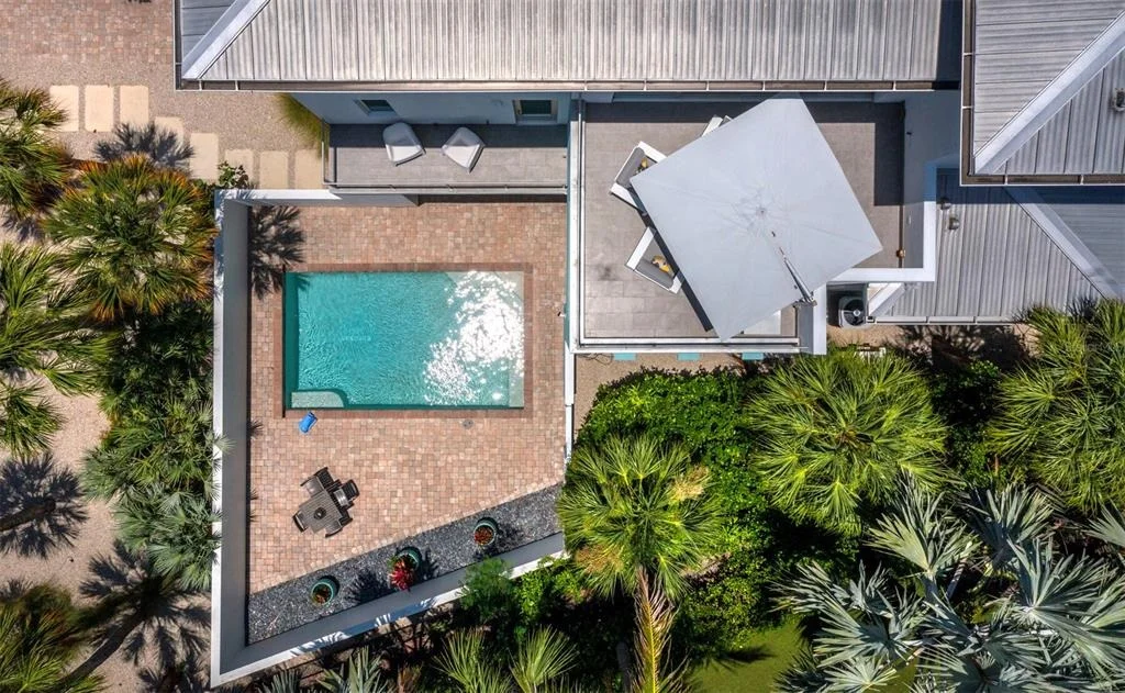 Photo of 471 ISLAND CIRCLE