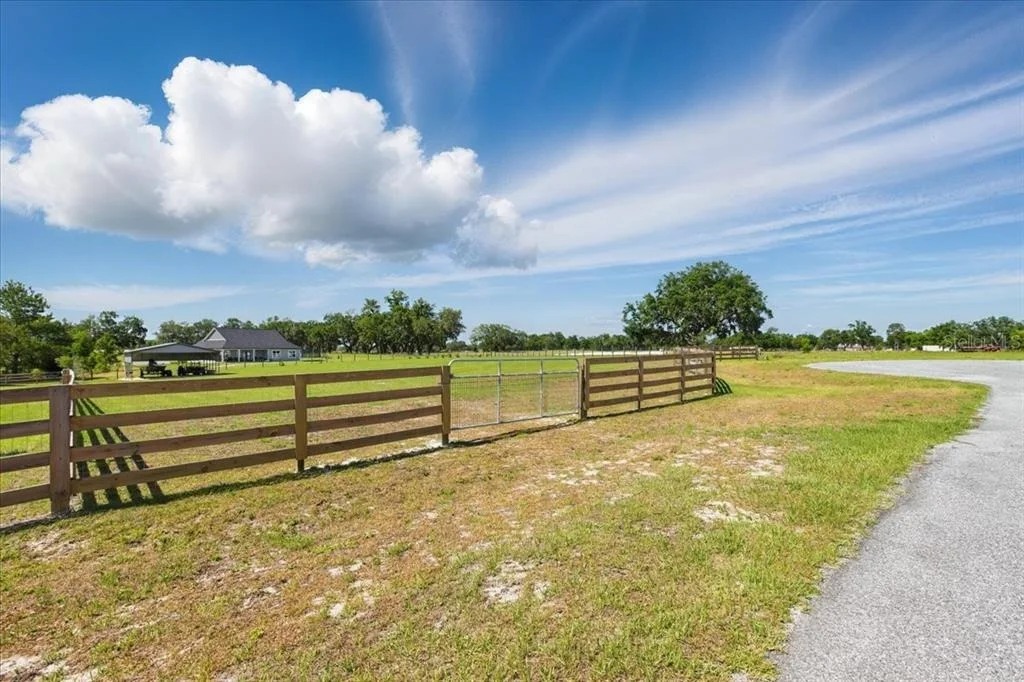 Photo of 10172 98TH PATH