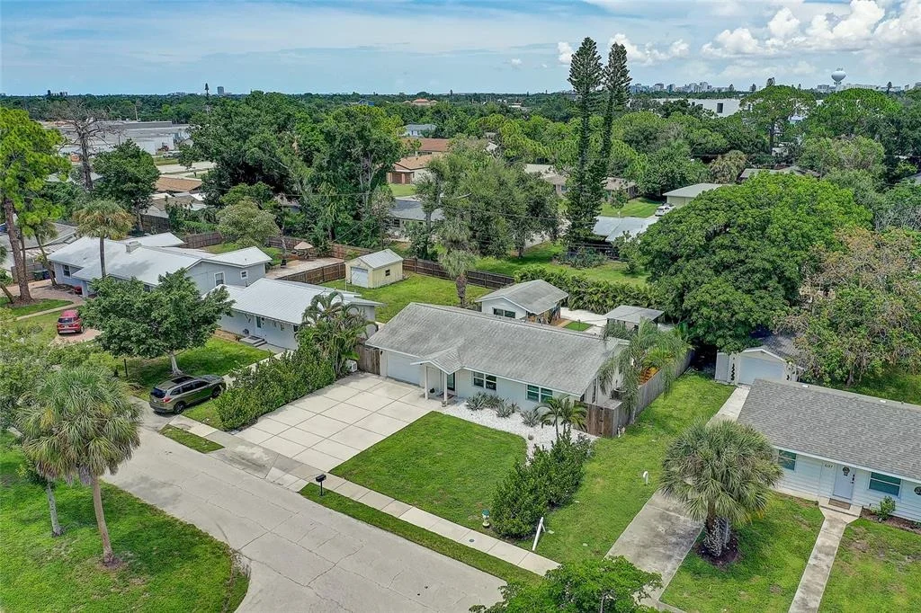 Photo of 2121 PALM TERRACE