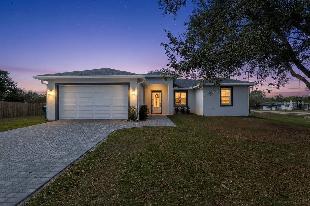 Photo of 3573 NW 18TH AVENUE