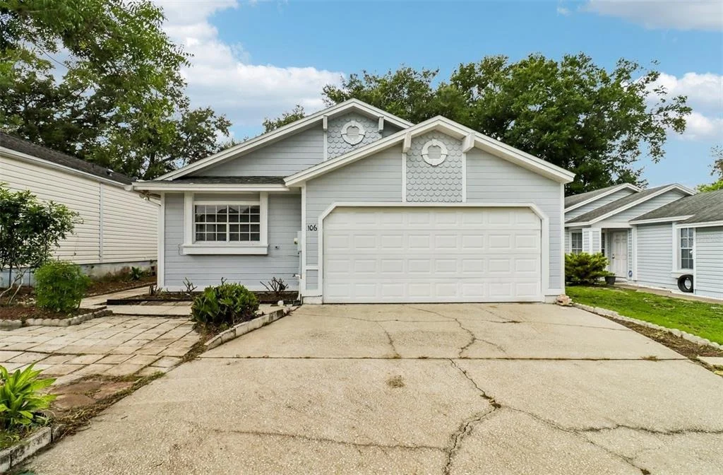 Photo of 106 LAMPLIGHTER DRIVE
