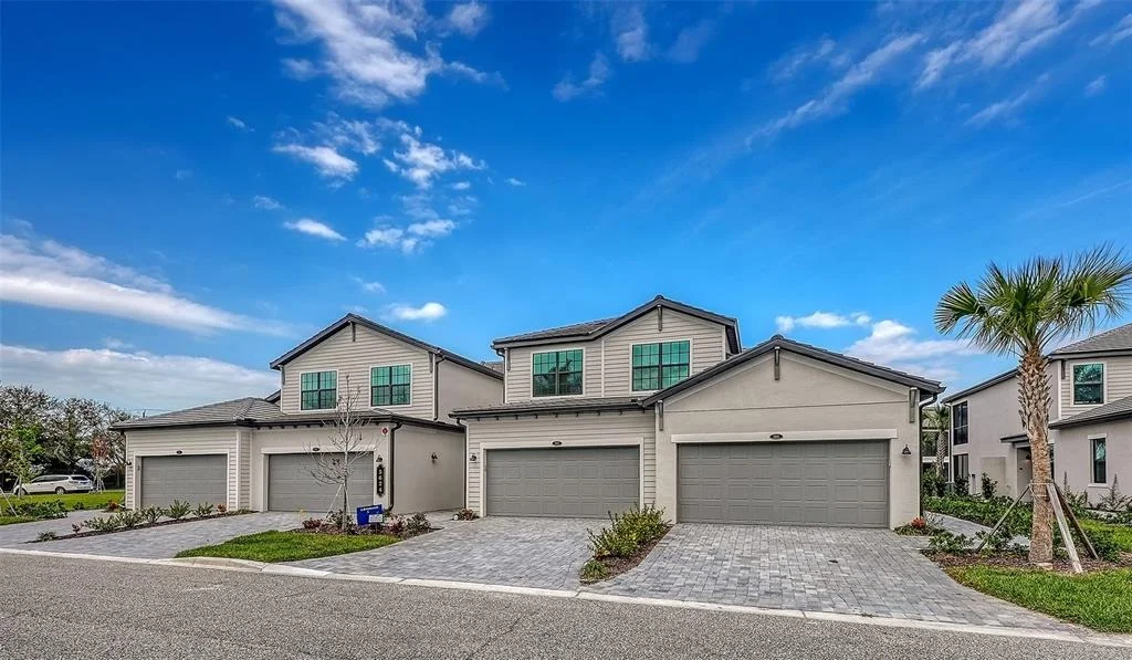 Photo of Unit 104 at 5624 SUMMIT POINTE CIRCLE