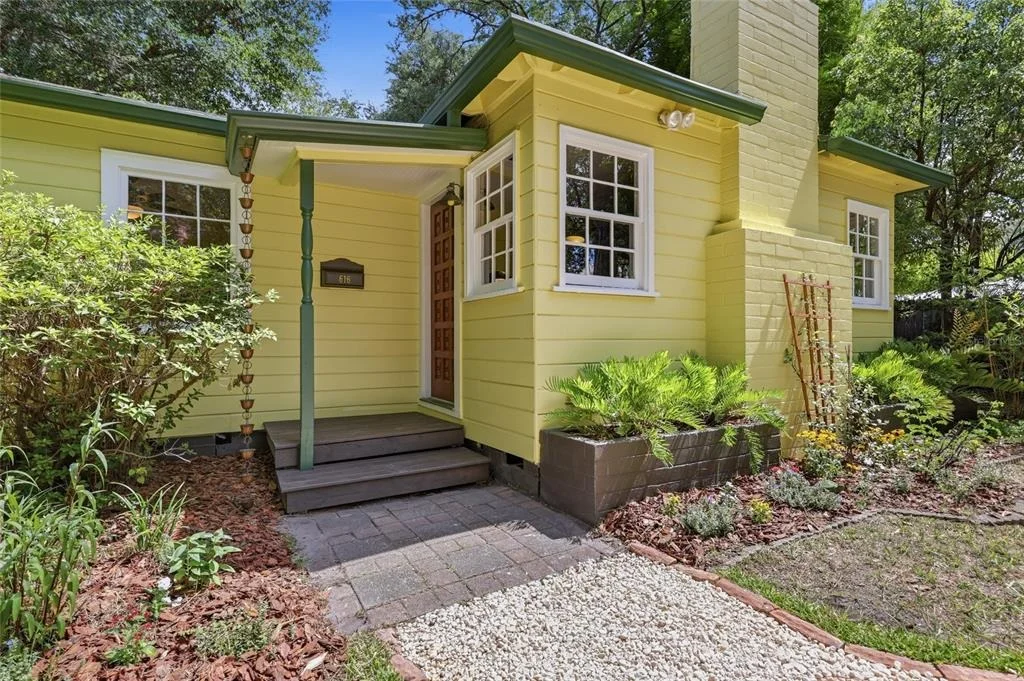 Photo of 616 NW 8TH PLACE