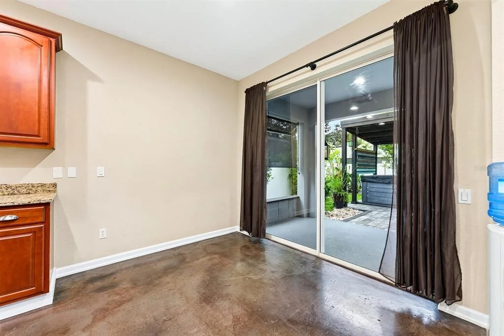 Photo of 1135 TOLUKE POINT