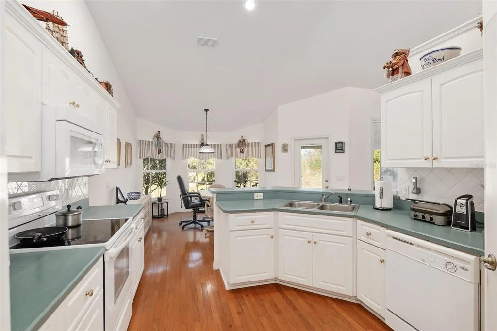 Photo of 999 NE 120 PLACE