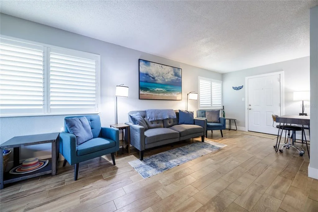 Photo of 7 NEPTUNE PARK DR.