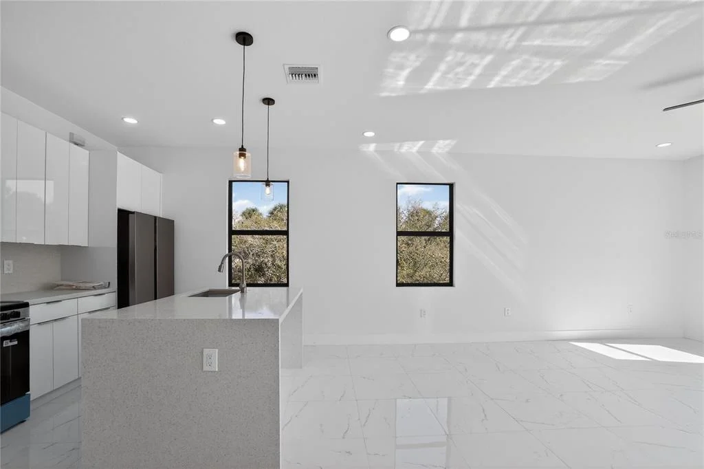 Photo of 336 SUNSET ROAD