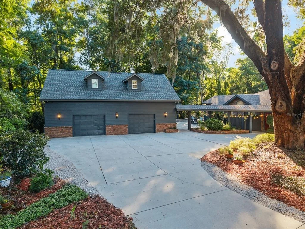 Photo of 2512 NW 58TH BOULEVARD