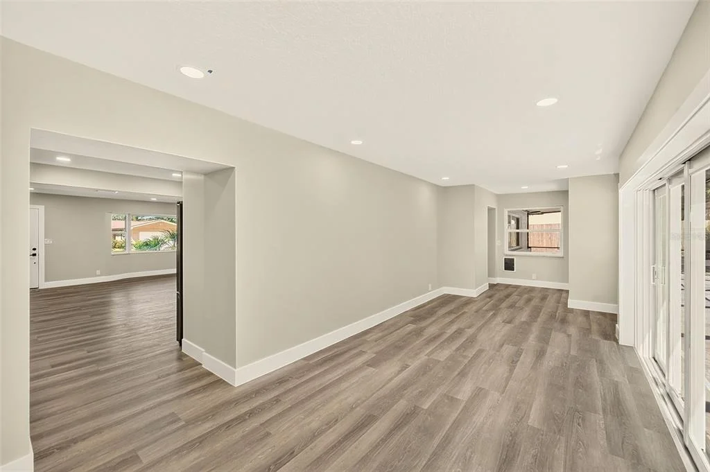 Photo of 1595 OAK LANE