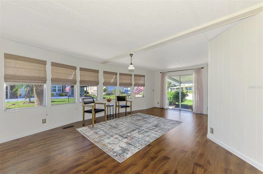 Photo of 49 COMPASS POINT