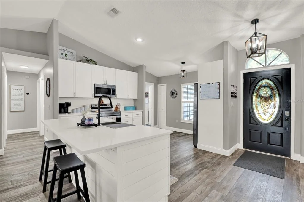 Photo of 341 PINE SHADOW LANE
