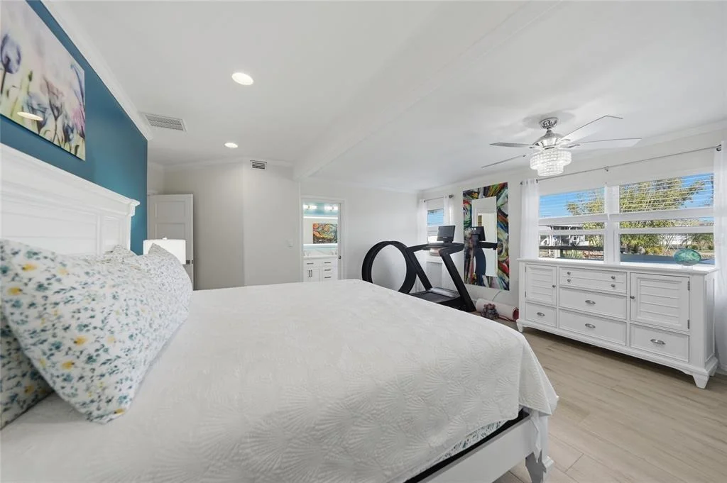 Photo of 8416 RIVERSIDE DRIVE