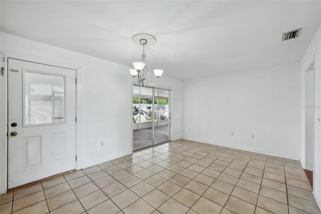Photo of 503 HOLT CIRCLE
