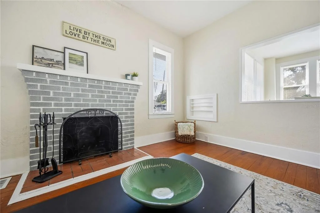Photo of 2710 3RD AVENUE W