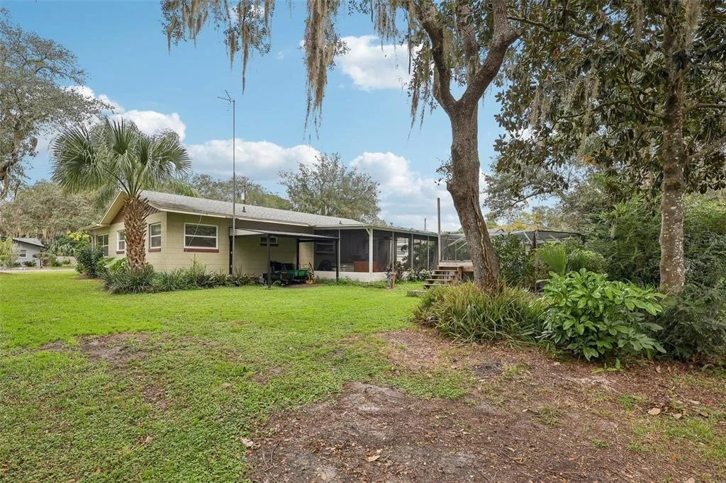 Photo of 37350 OAK LANE