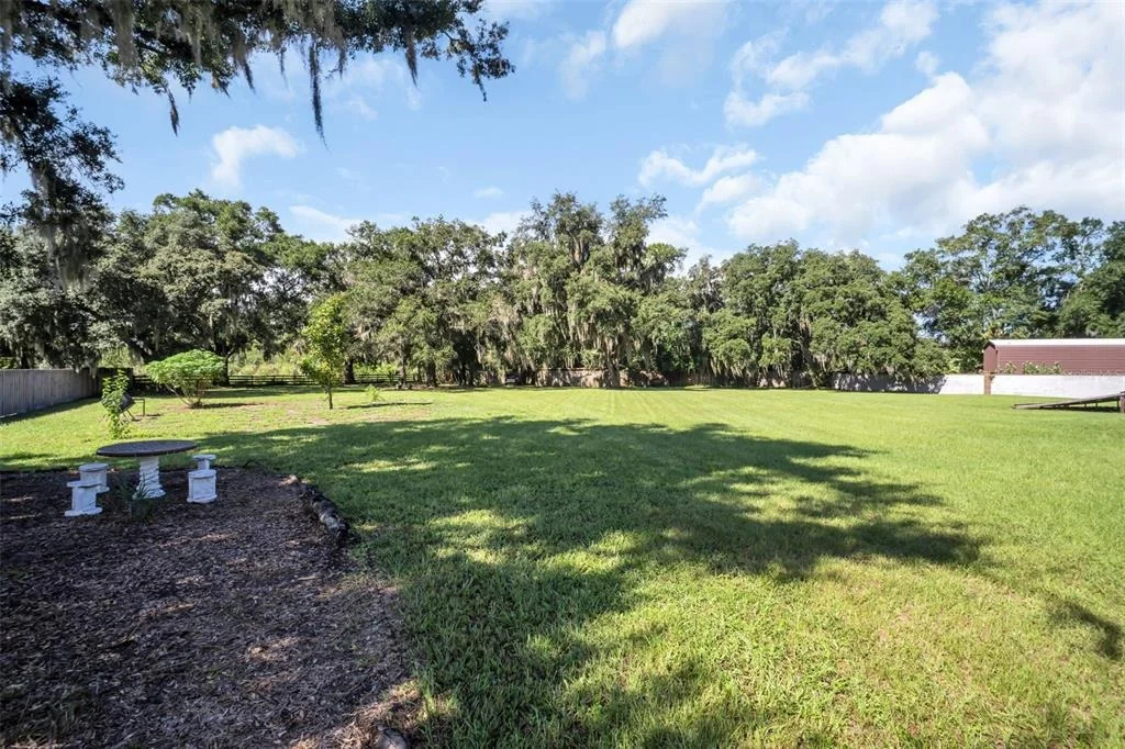 Photo of 810 WARREN ROAD