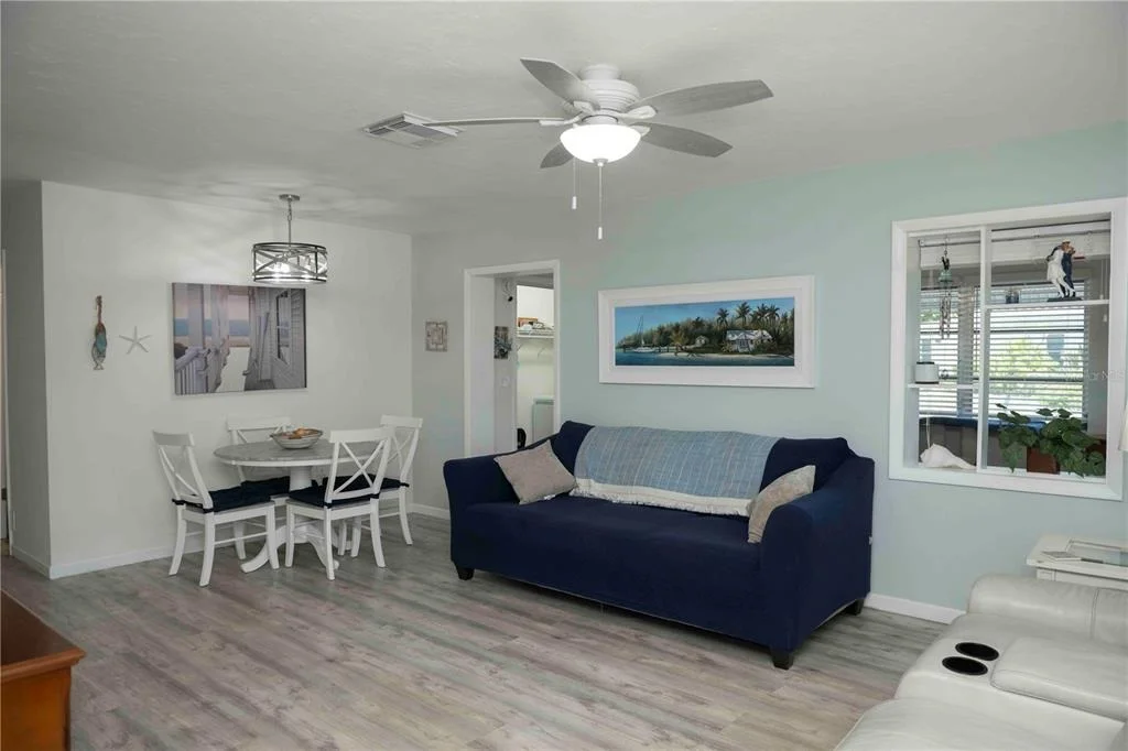 Photo of 6061 CORAL WAY
