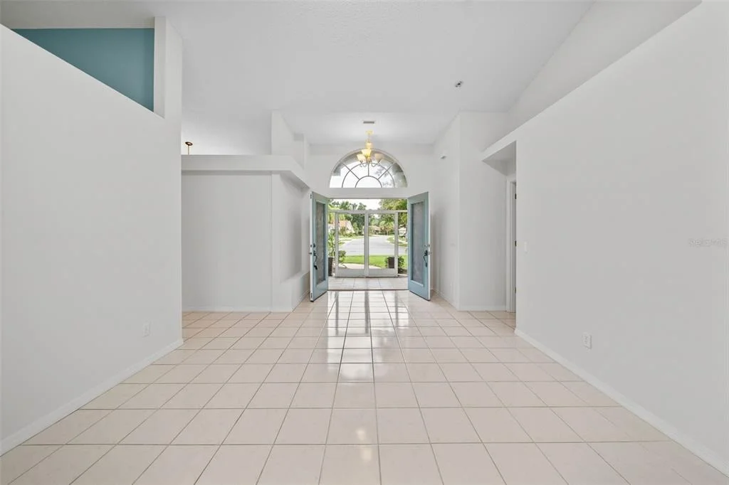 Photo of 555 PARK ESTATES SQUARE