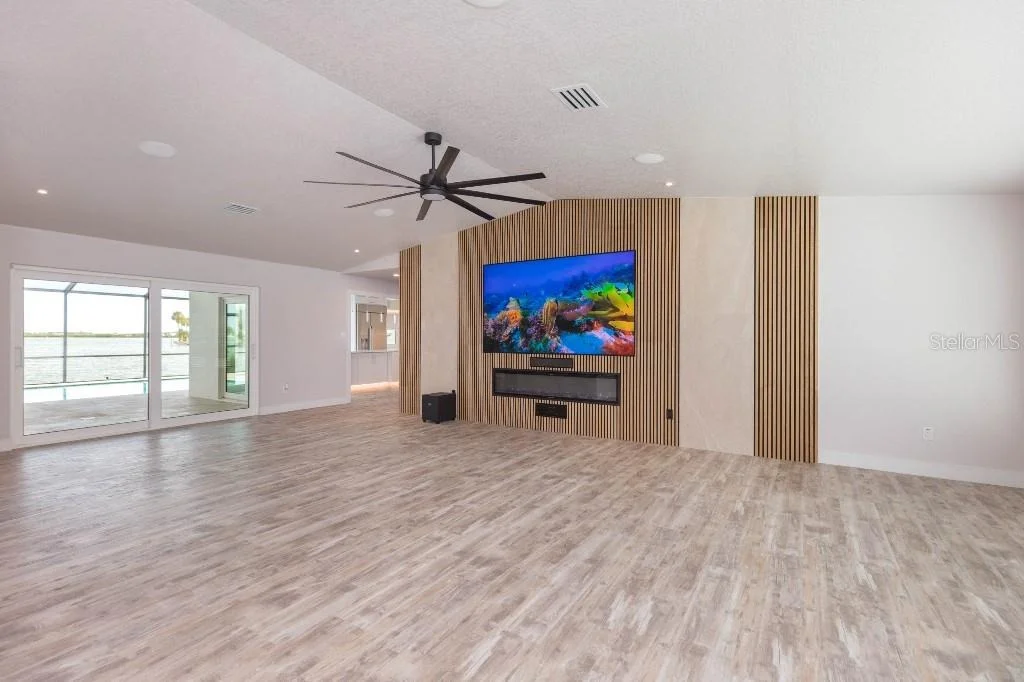 Photo of 306 BUTTONWOOD LANE