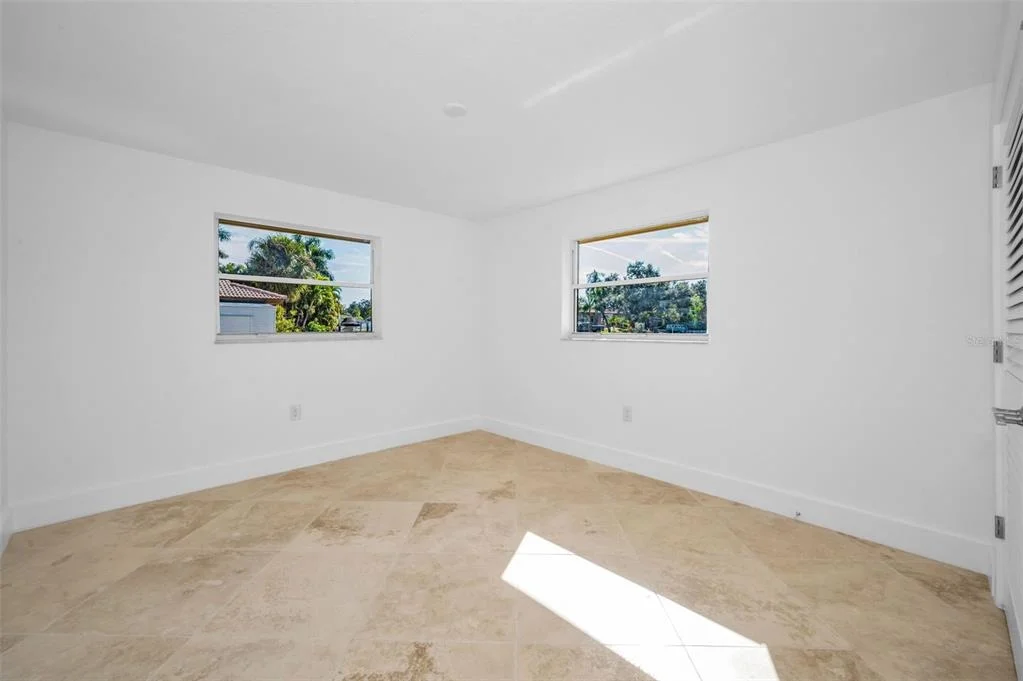 Photo of 2391 ROBERTA LANE