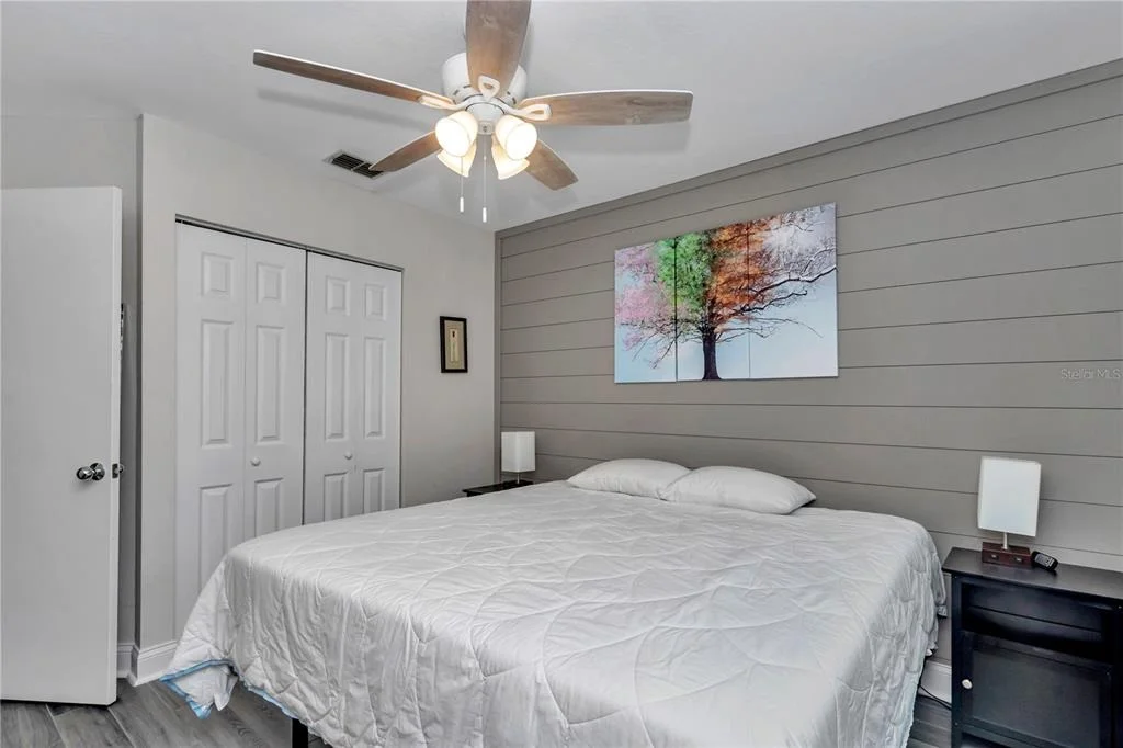 Photo of 814 OAK ROAD