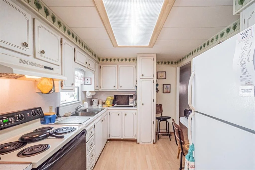 Photo of 613 SANDPIPER DRIVE