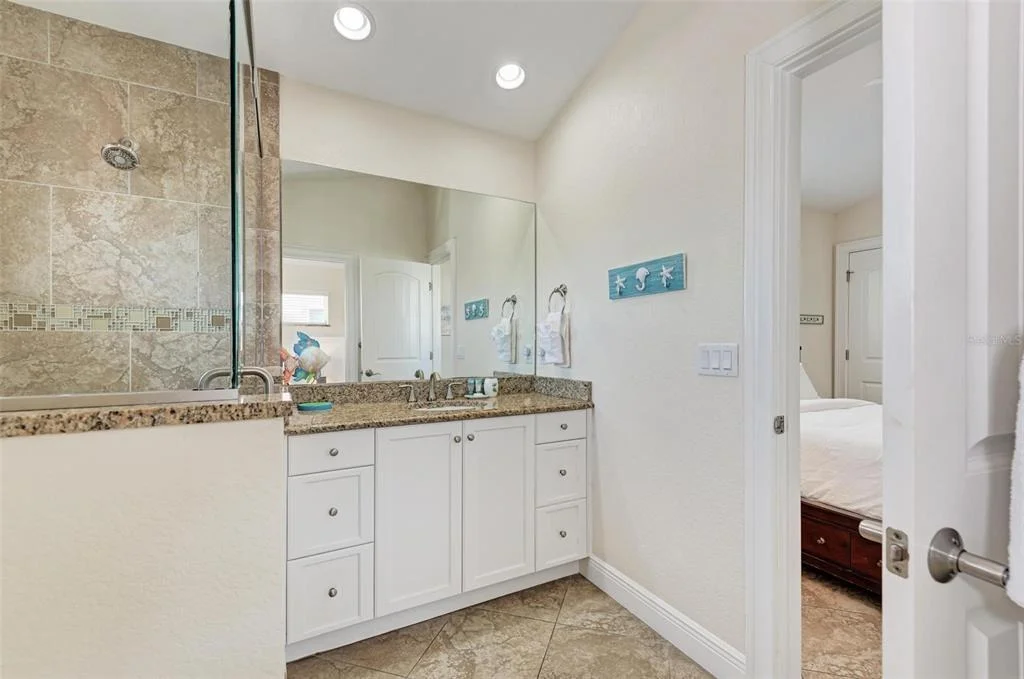Photo of 203 N HARBOR DRIVE