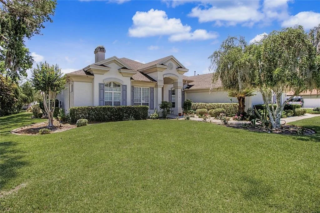Photo of 2114 SE 25TH LOOP