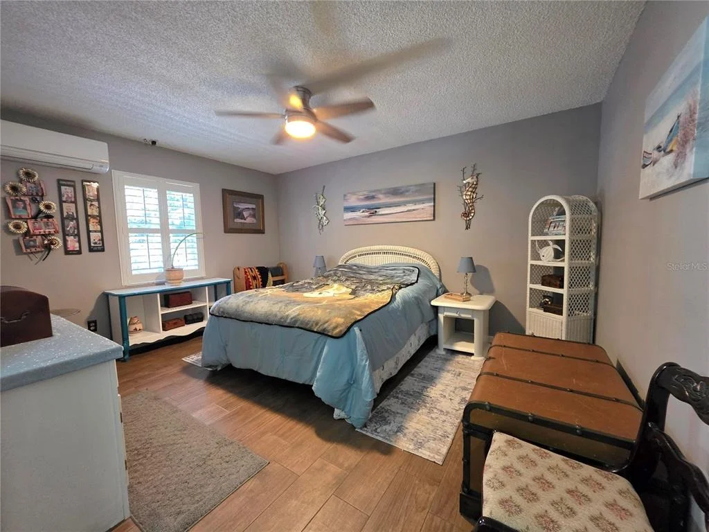 Photo of 9040 BAY DRIVE