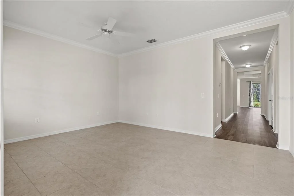 Photo of 128 AVENS DR