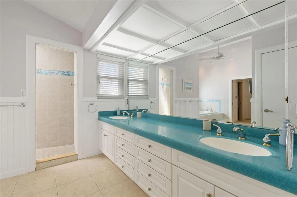 Photo of 290 BAYSIDE DRIVE