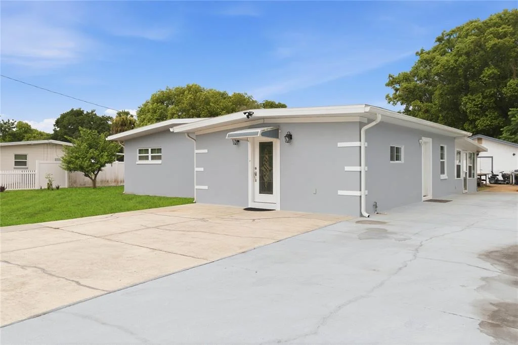 Photo of 8304 DOT LANE
