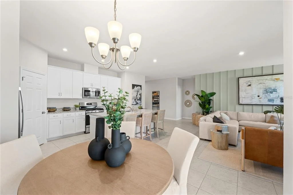 Photo of 846 PEBBLE CREST LANE