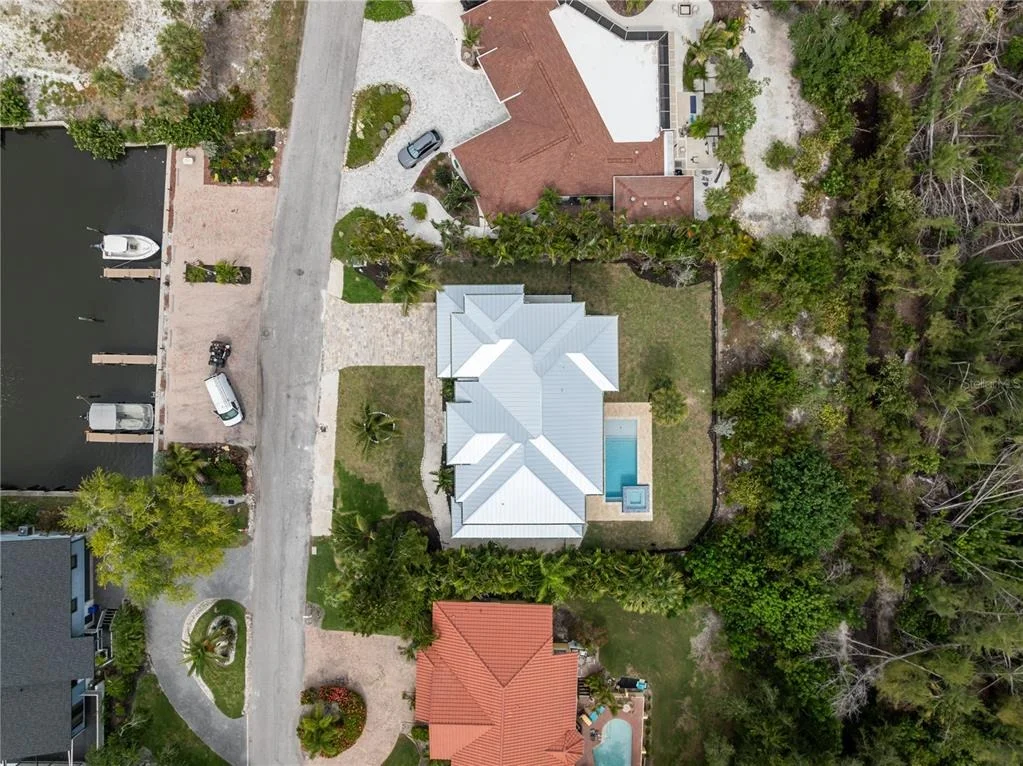 Photo of 626 BUTTONWOOD DRIVE